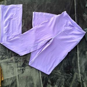 Lululemon Groove Super-High-Rise Flared Pant Size 6